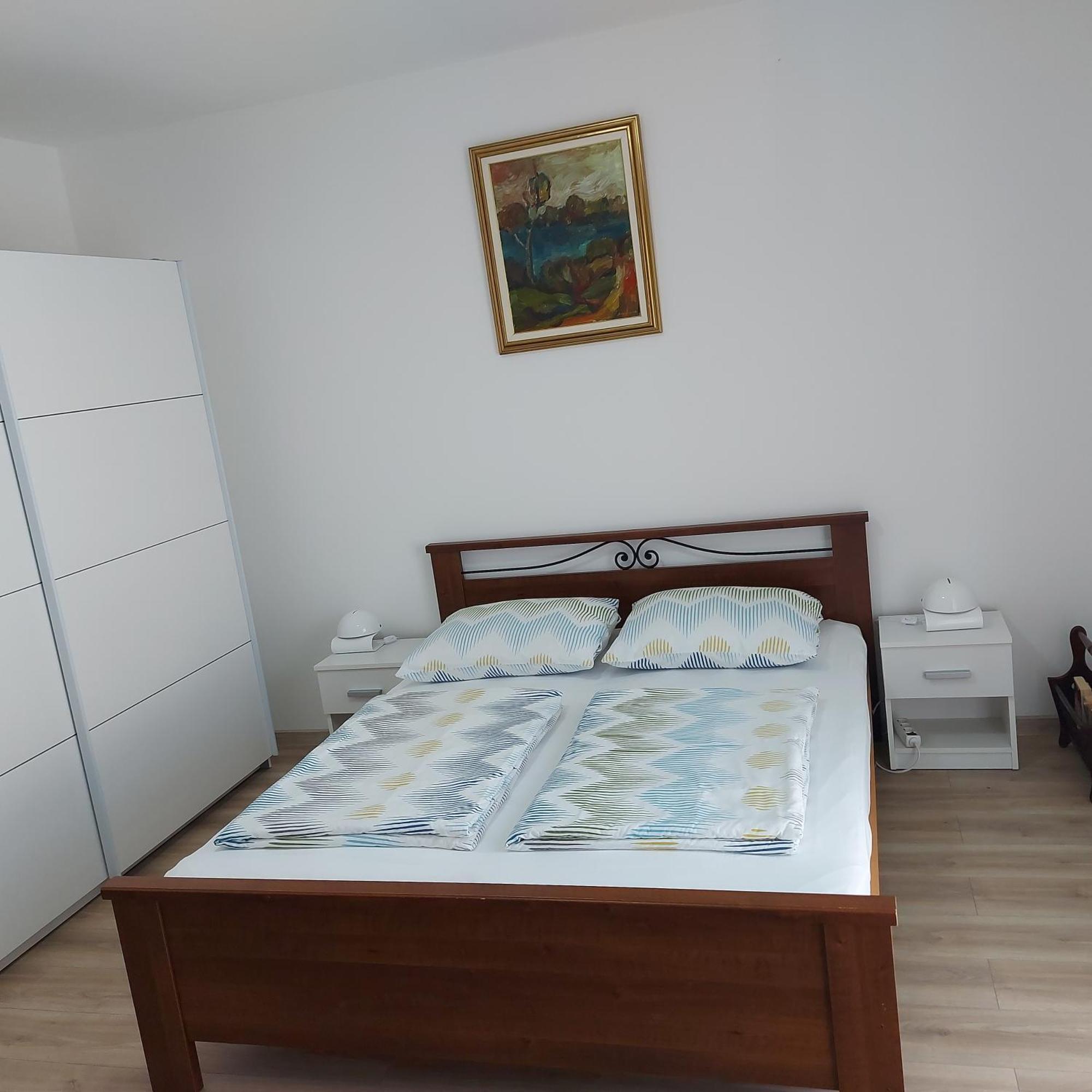 Apartmani Slavulj 法扎纳 外观 照片