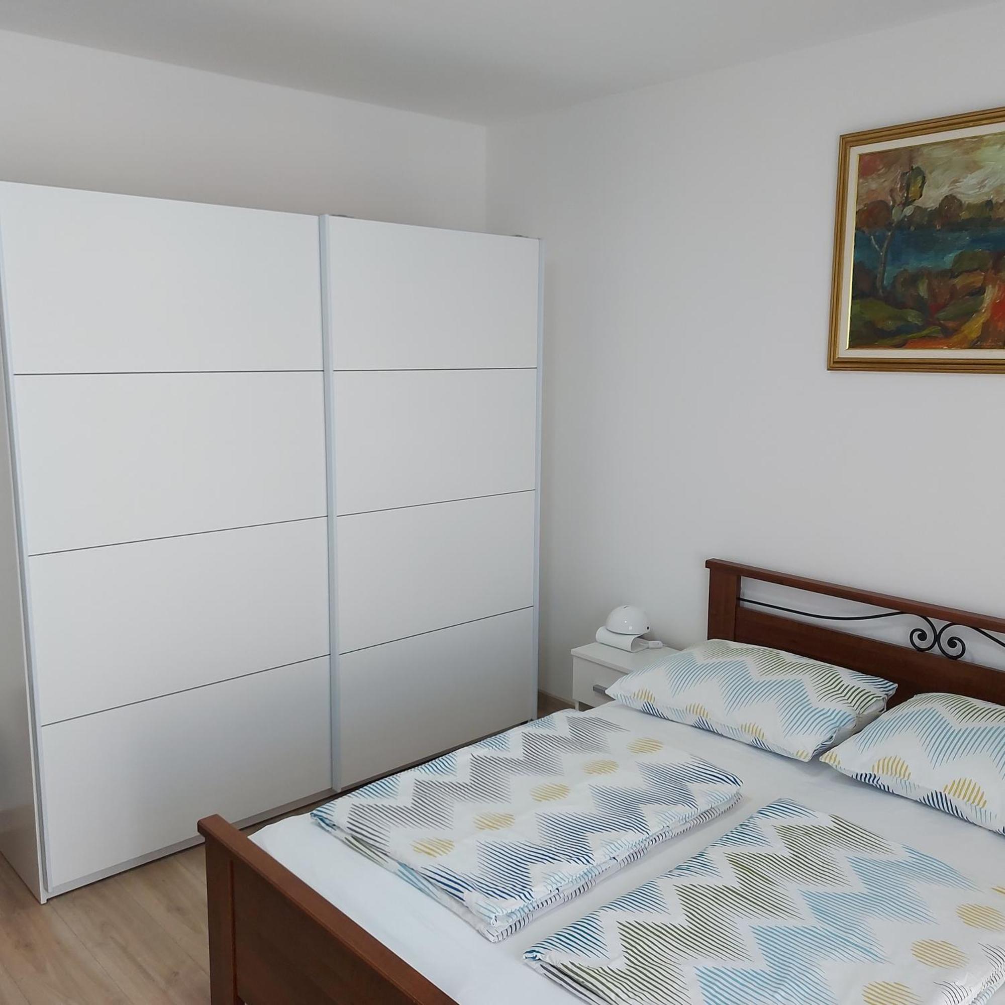 Apartmani Slavulj 法扎纳 外观 照片