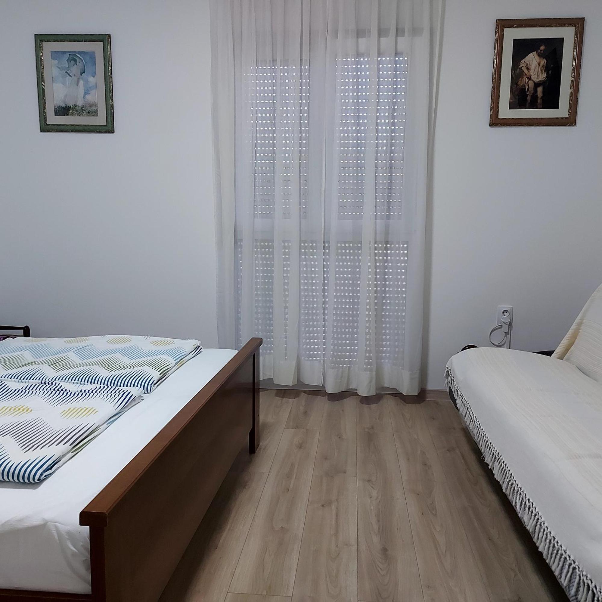 Apartmani Slavulj 法扎纳 外观 照片