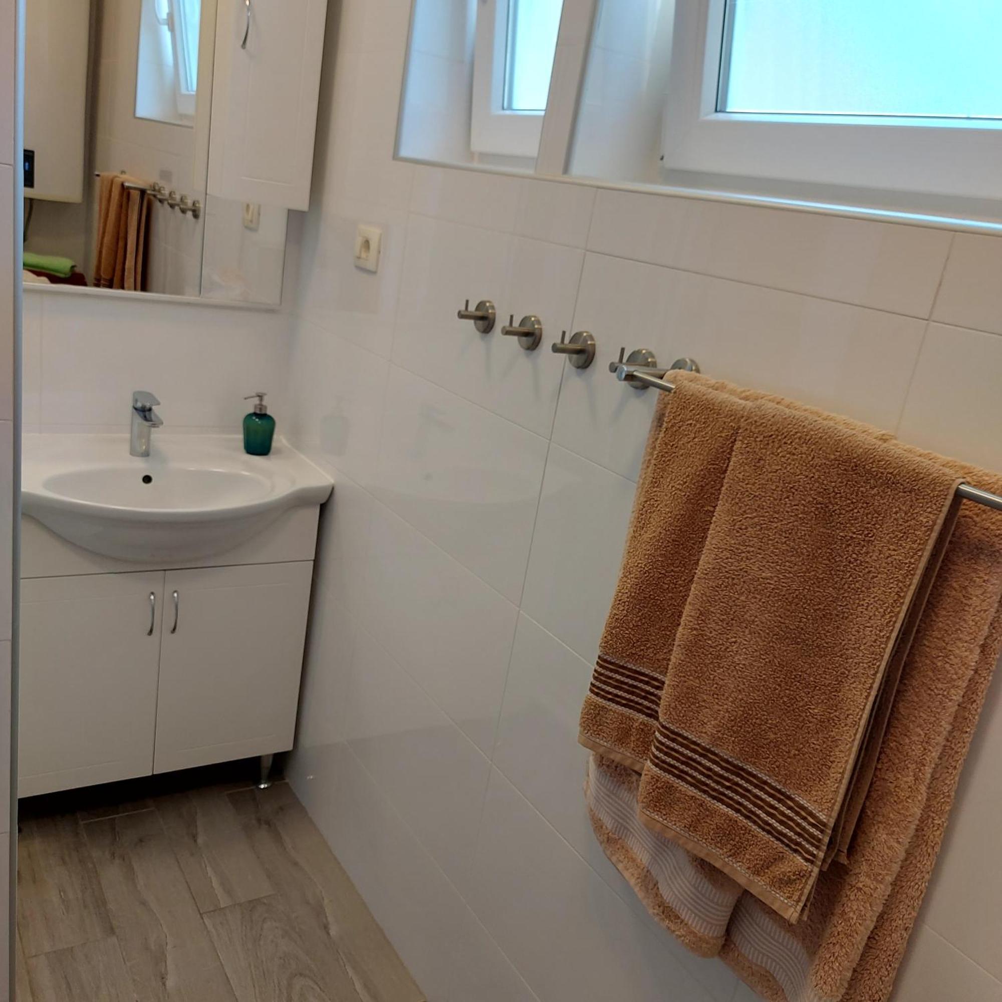Apartmani Slavulj 法扎纳 外观 照片
