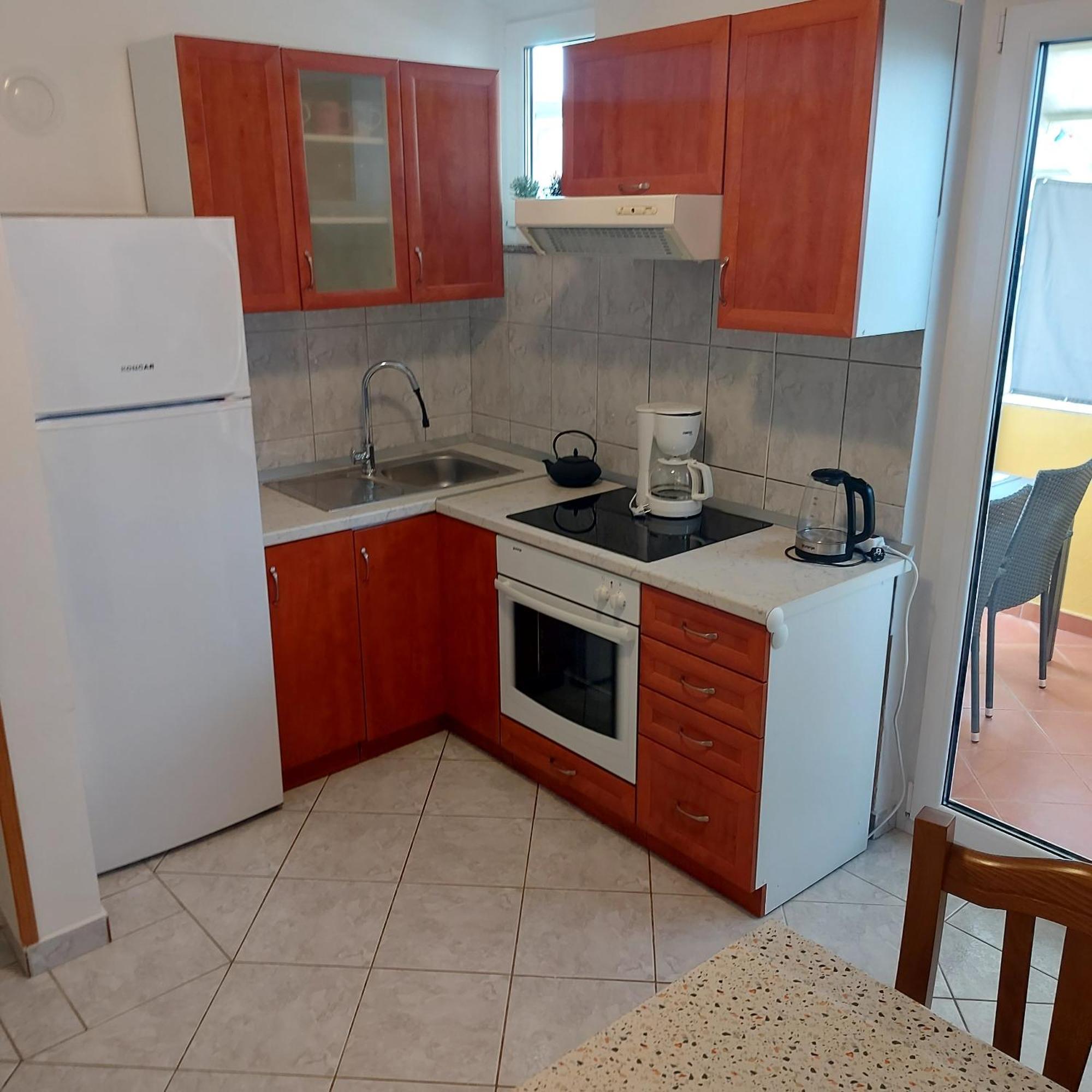 Apartmani Slavulj 法扎纳 外观 照片