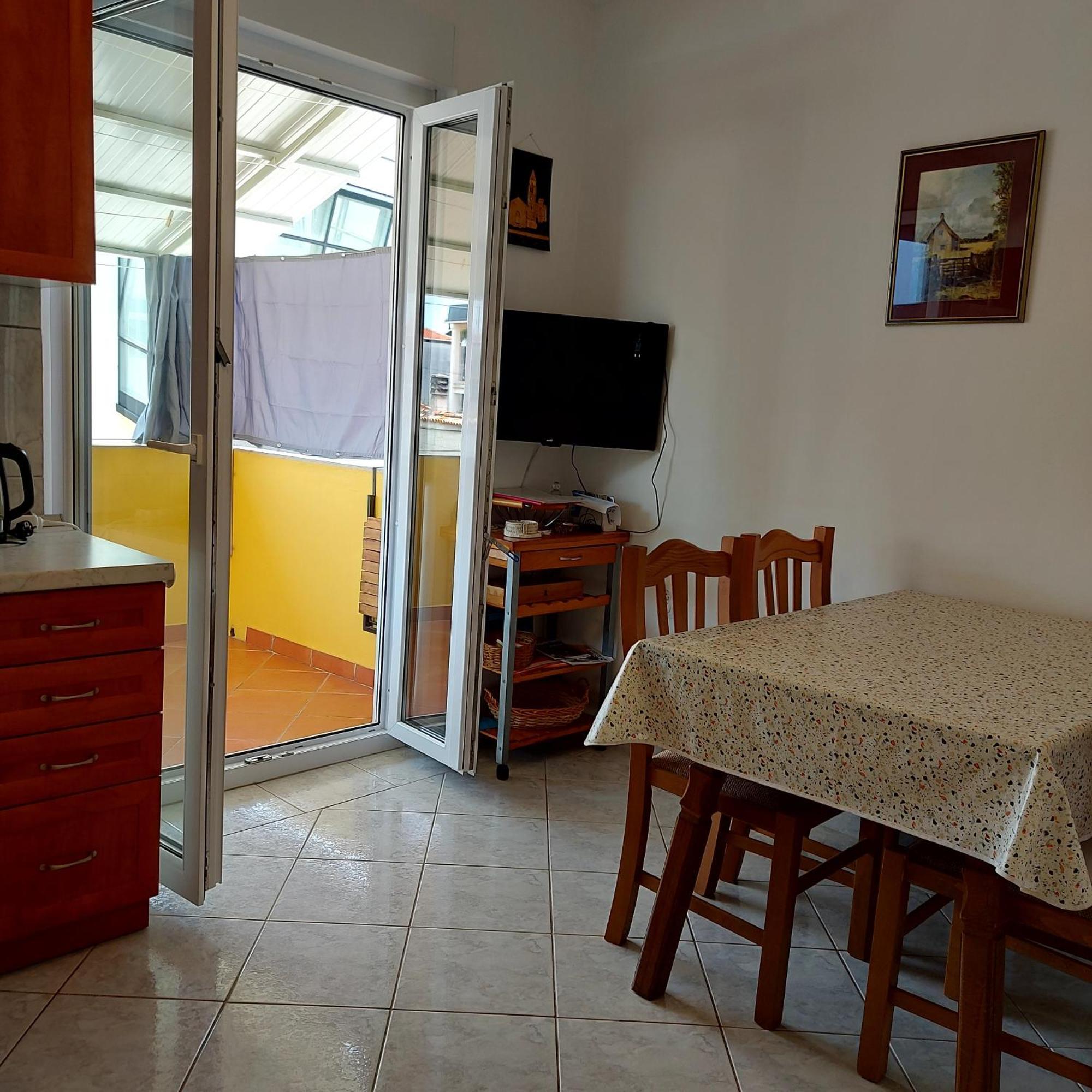 Apartmani Slavulj 法扎纳 外观 照片