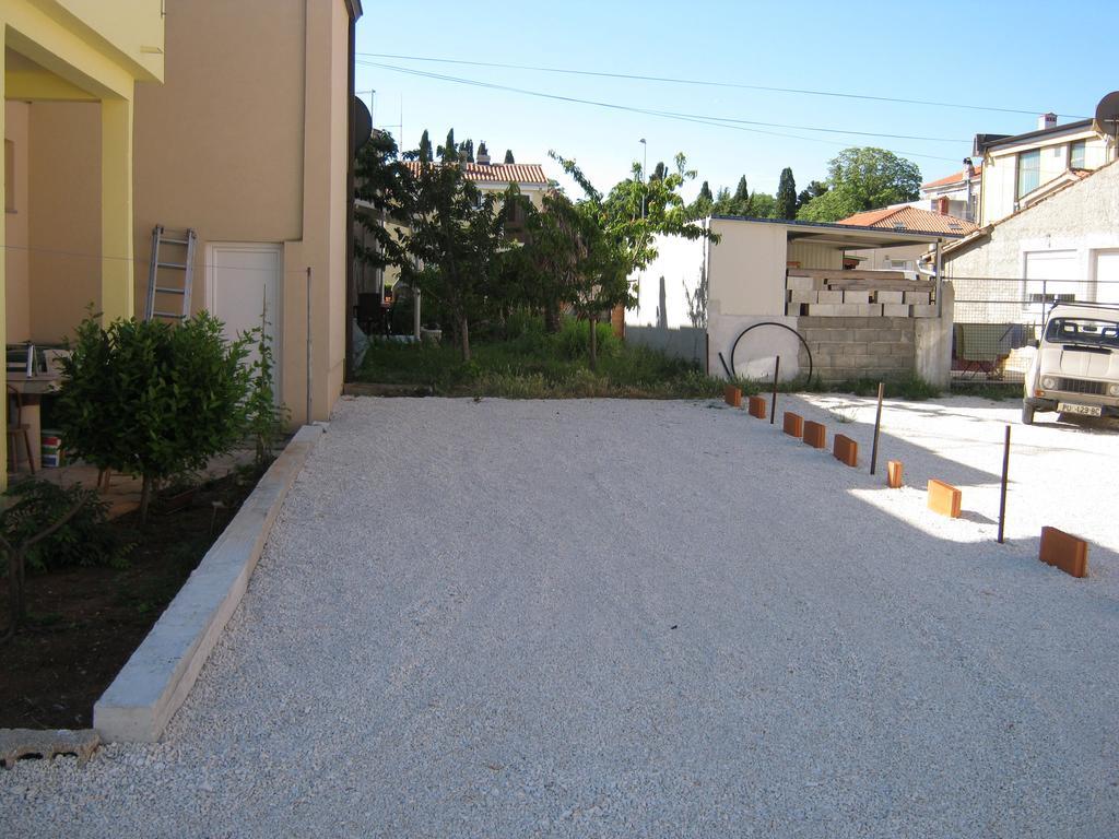 Apartmani Slavulj 法扎纳 外观 照片